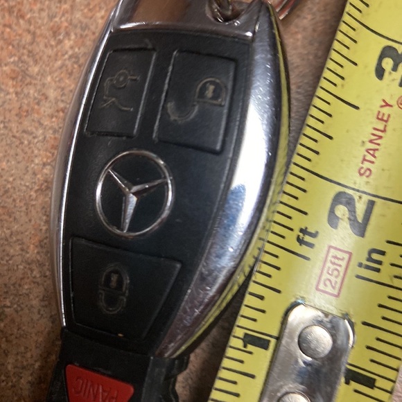Mercedes Benz Key Fob - Picture 3 of 5